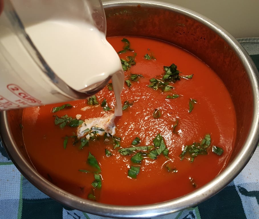 Pressure Cooker Nordstrom Tomato Basil Soup {Tomato Bisque} This Old Gal