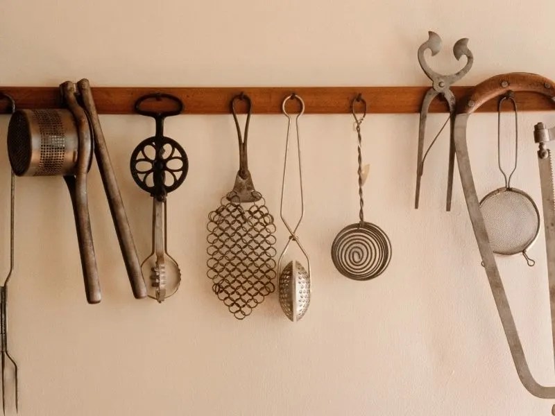 21 Best Selling Vintage Items On Etsy In 2023