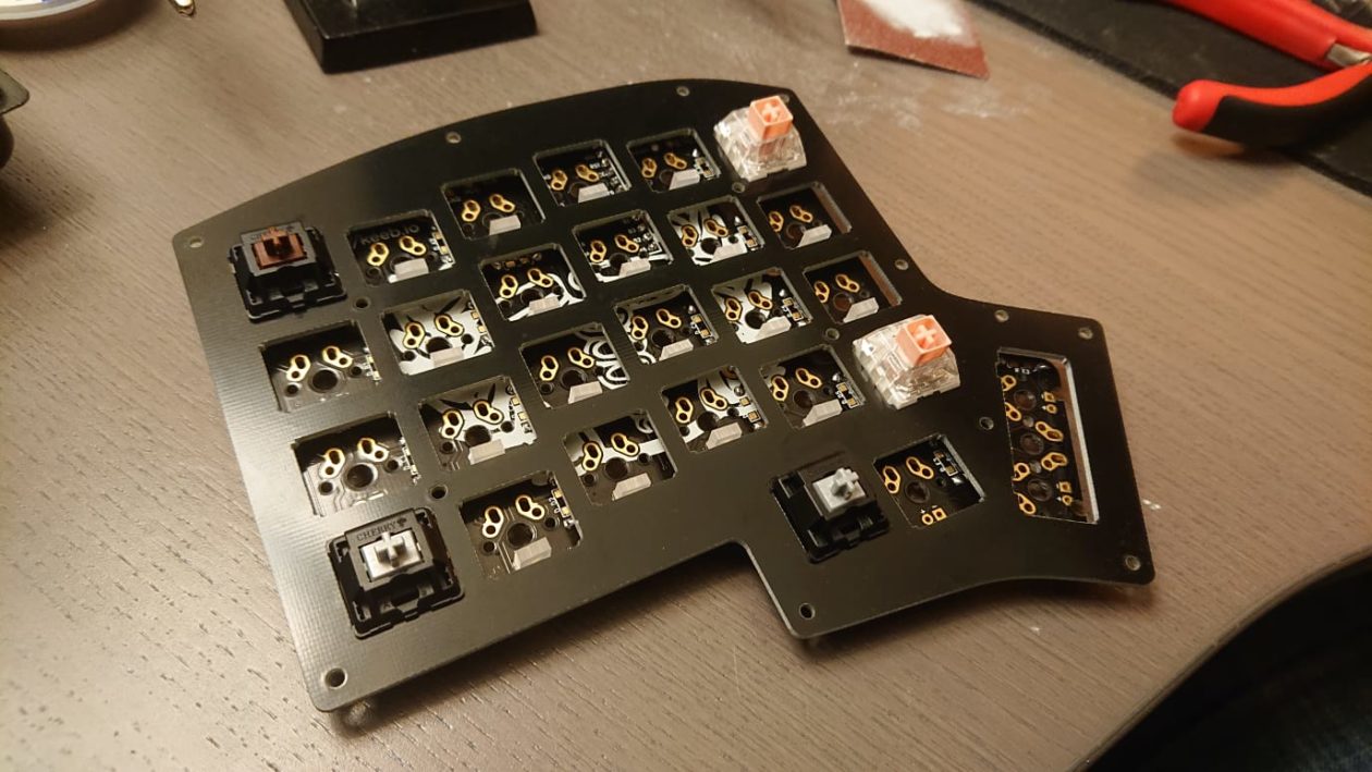 My first custom keyboard An Iris build log Thomas Baart