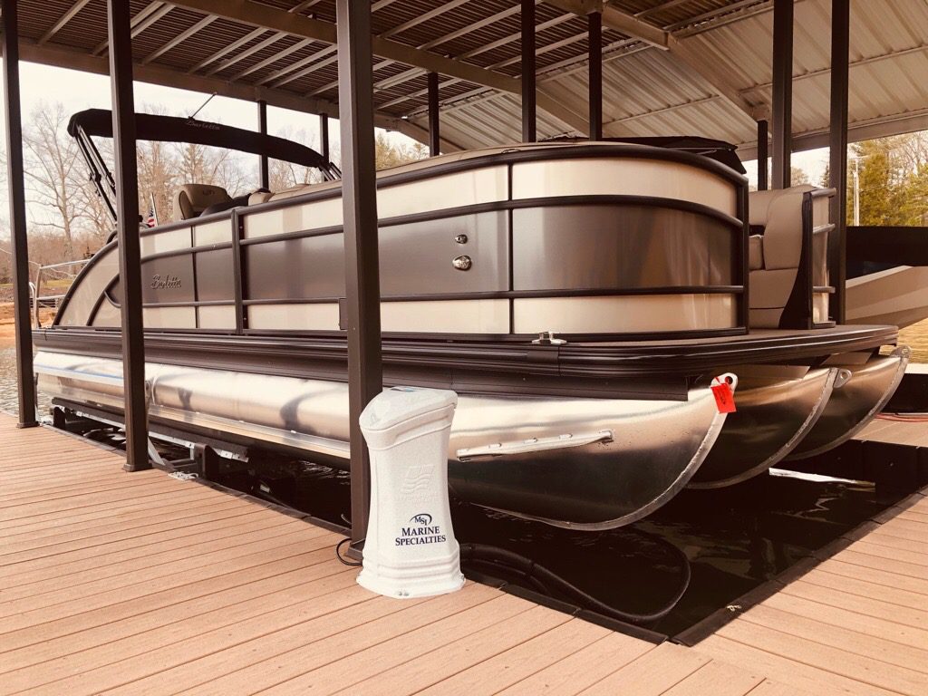 Pontoon/Tritoon Lift Thomas Docks