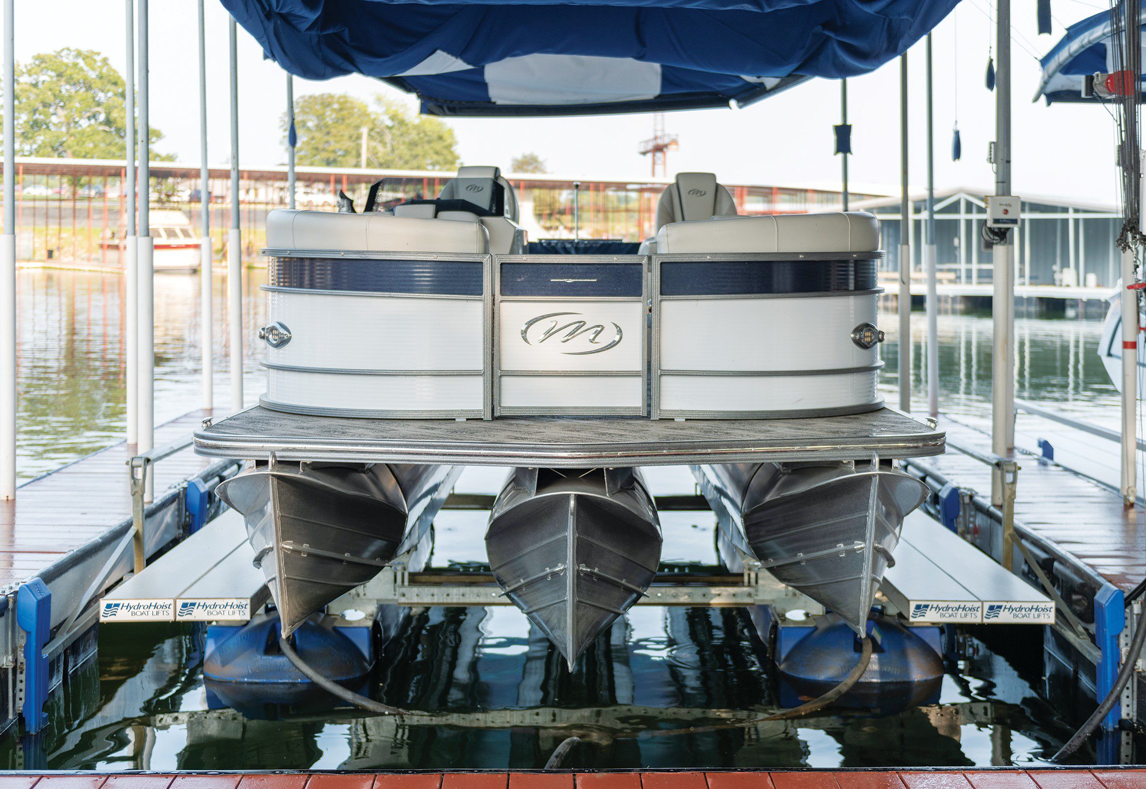 Pontoon/Tritoon Lift Thomas Docks