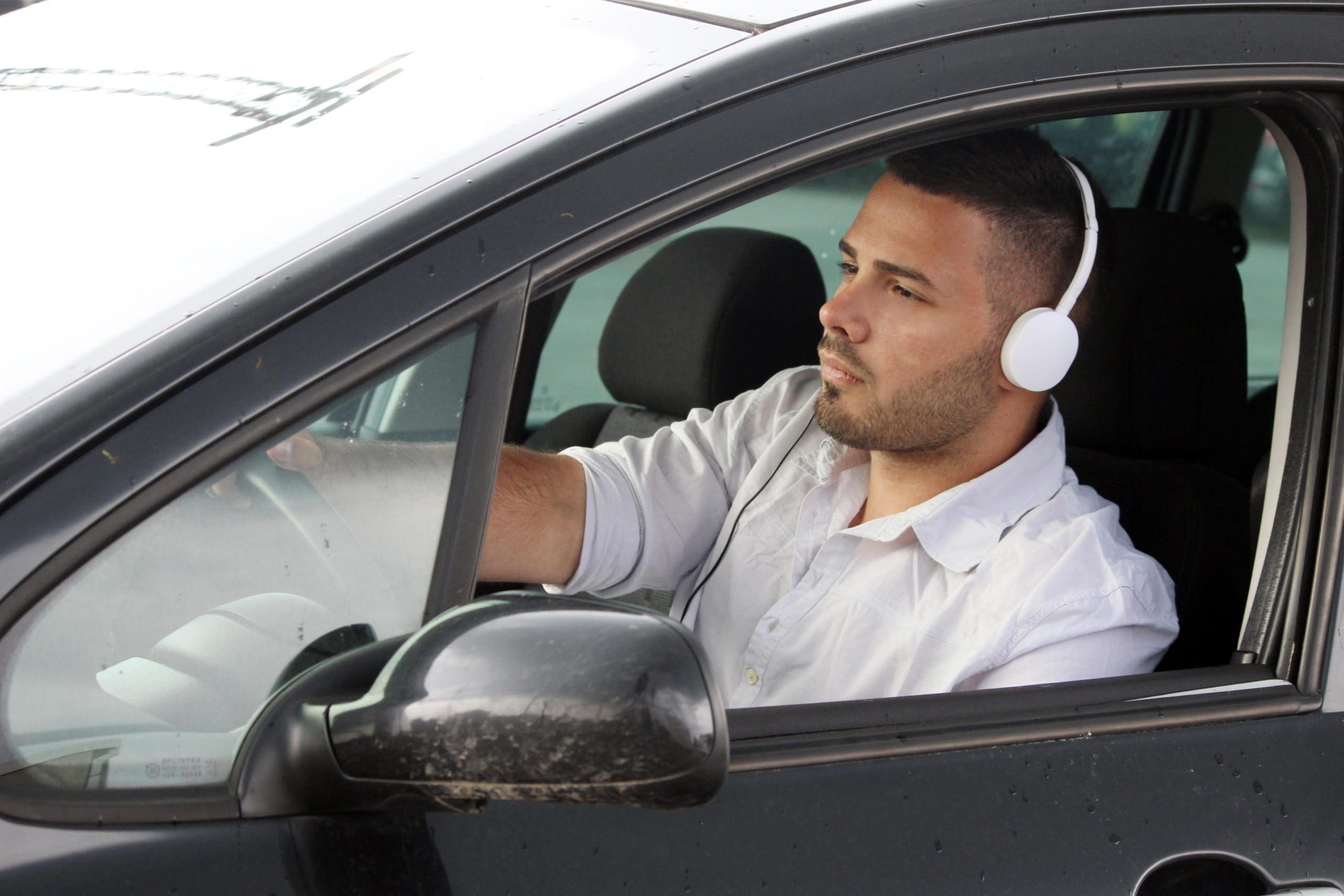 Is It Legal or Illegal to Wear Headphones While Driving?