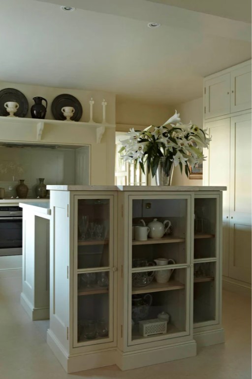 Farrow & Ball OffWhite No. 3 Thomas Mach Interiors