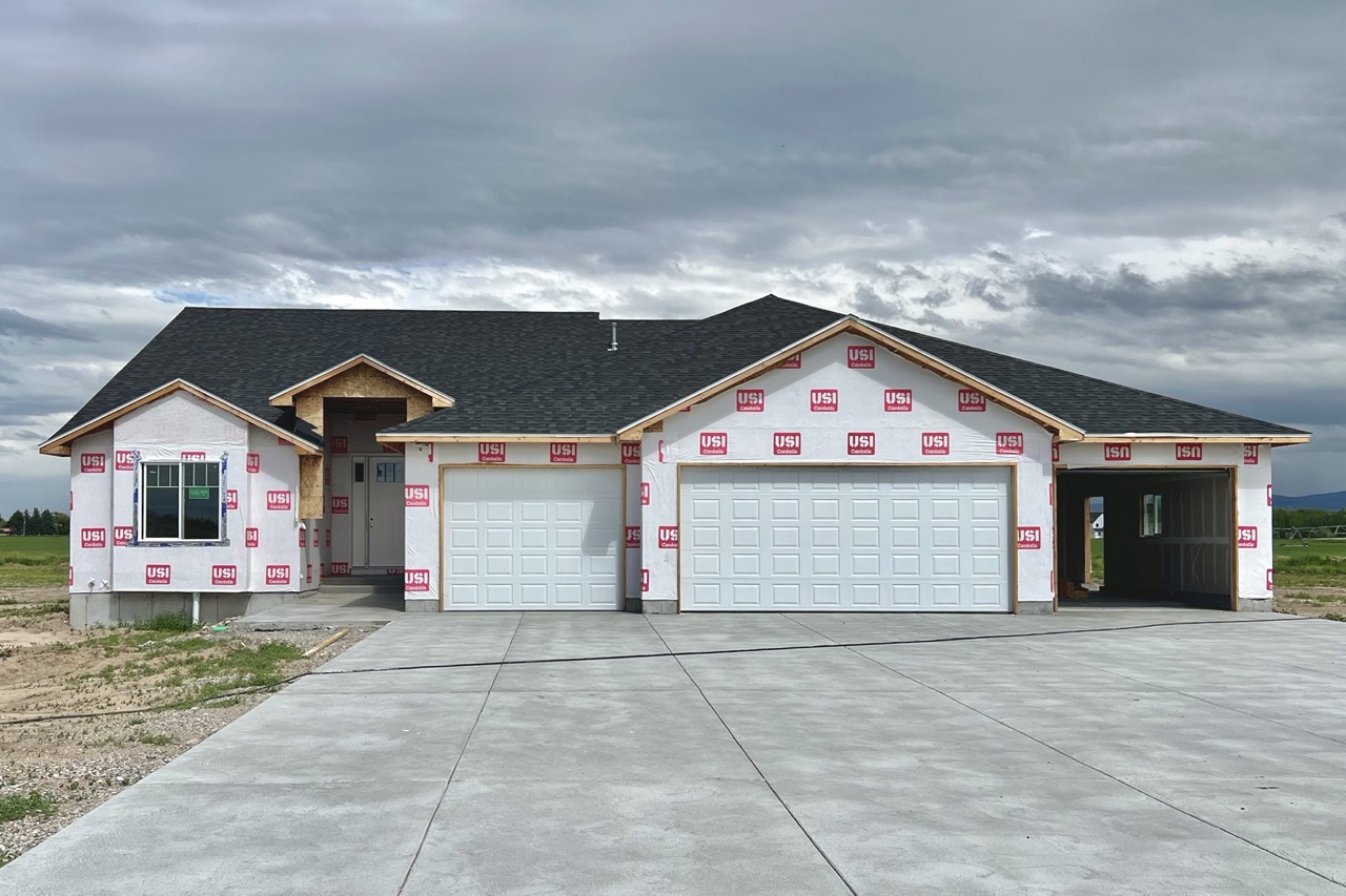 1585 N 845 E • Thomas Nelson Homes