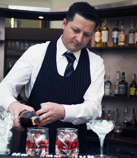 10 Popular Myths About Bartenders Thought Catalog