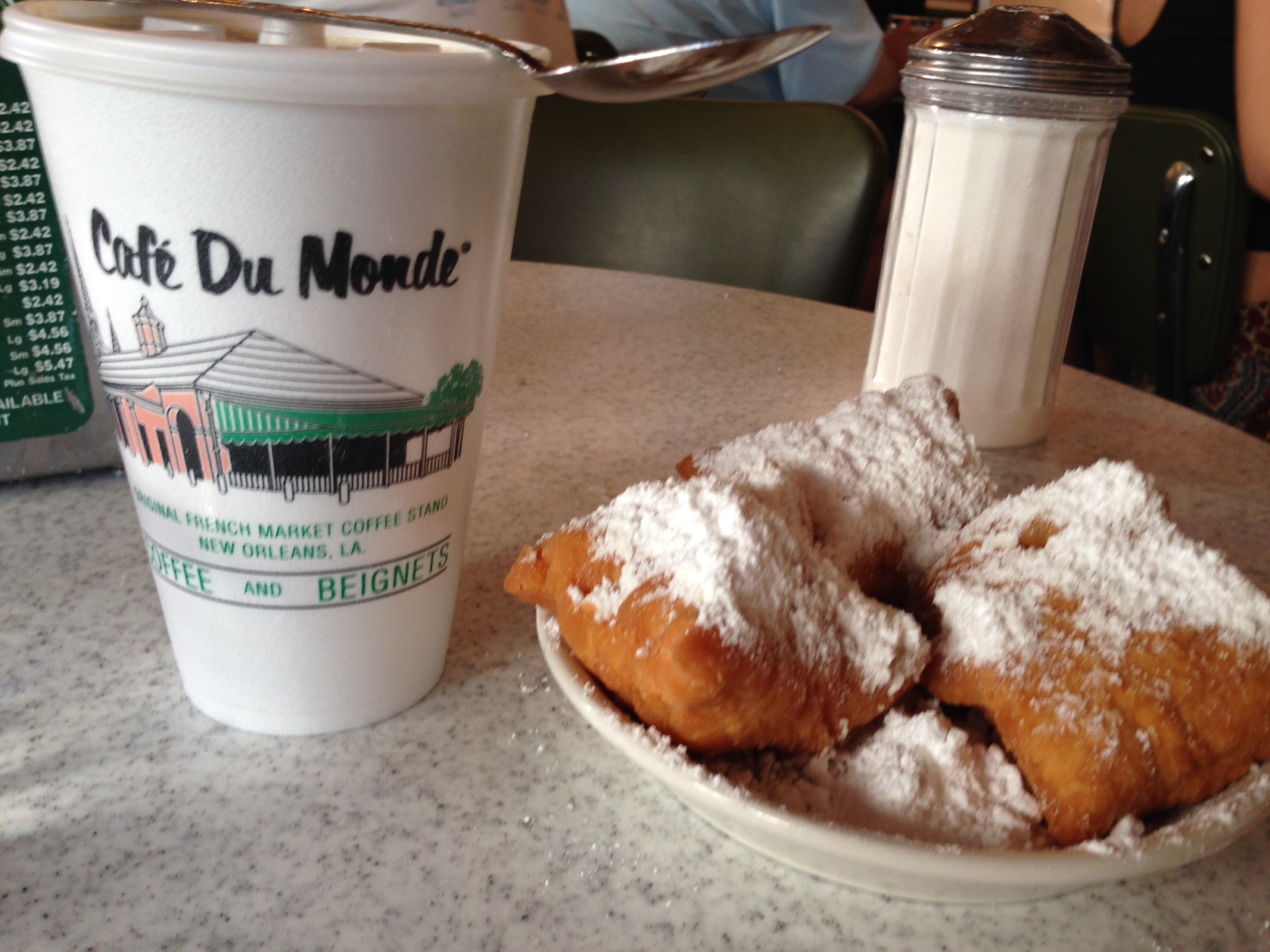 6 (Awesome) Things About Cafe Du Monde, Doughnuts, And New Orleans