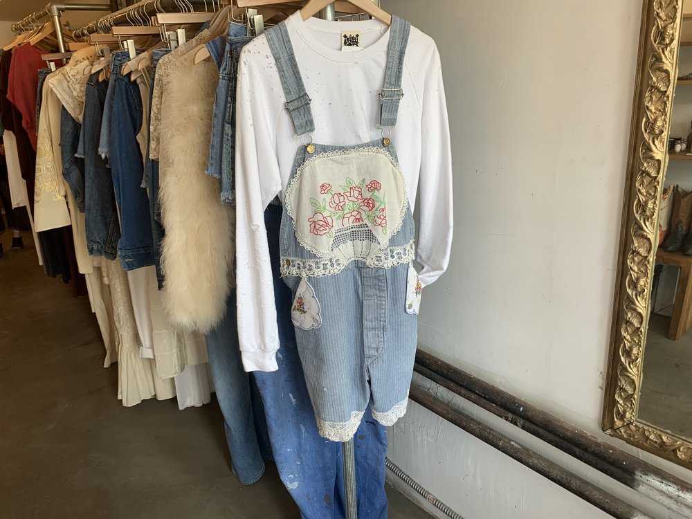 The Best Austin Clothing Stores, Sustainable Vintage Fashion TF