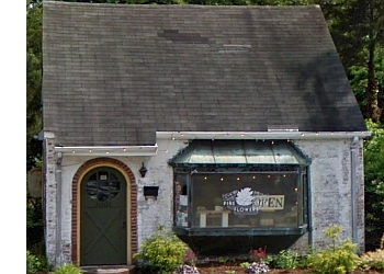 It's certainly one of the flower shops you can trust. 3 Best Florists in Durham, NC - Expert Recommendations