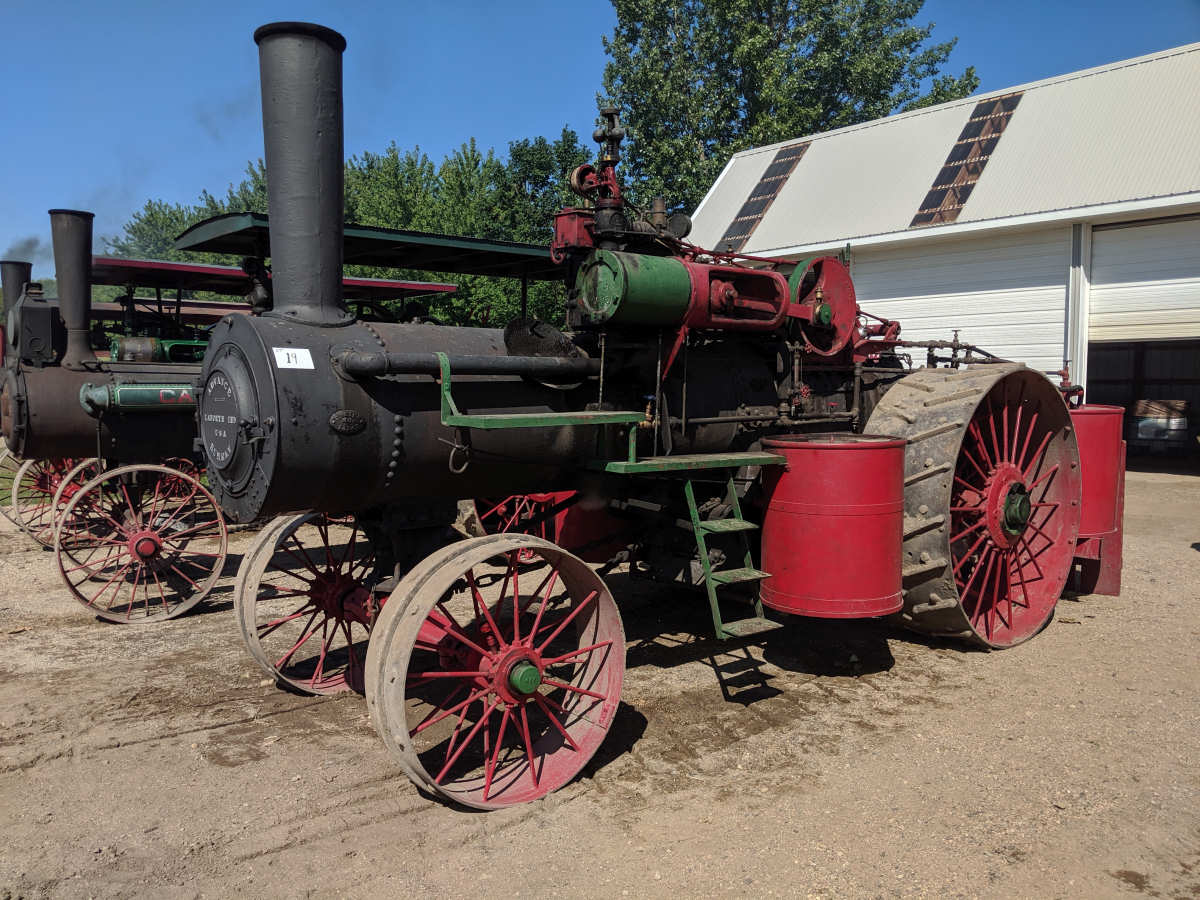 25 HP Advance Rumely Lake Region Threshers Show