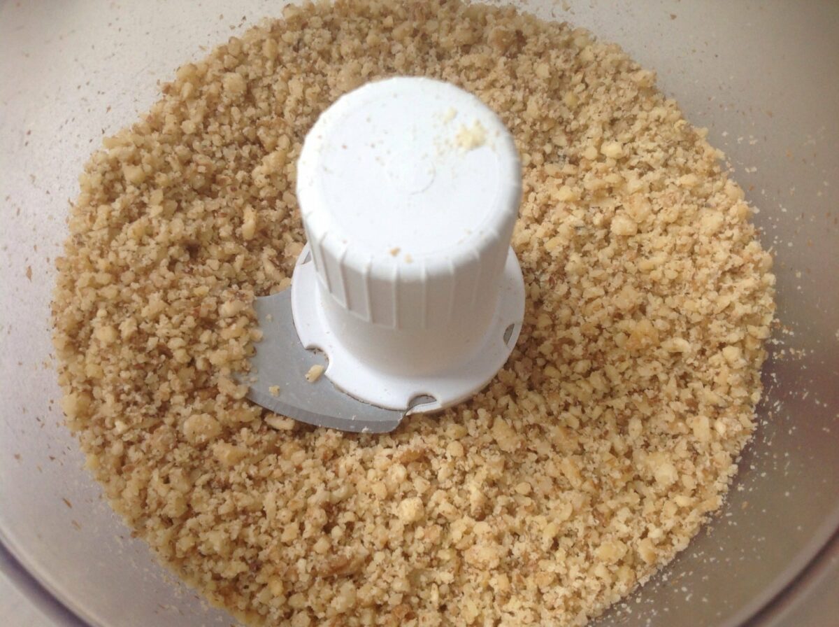 chopped walnuts Thrifty Lesley