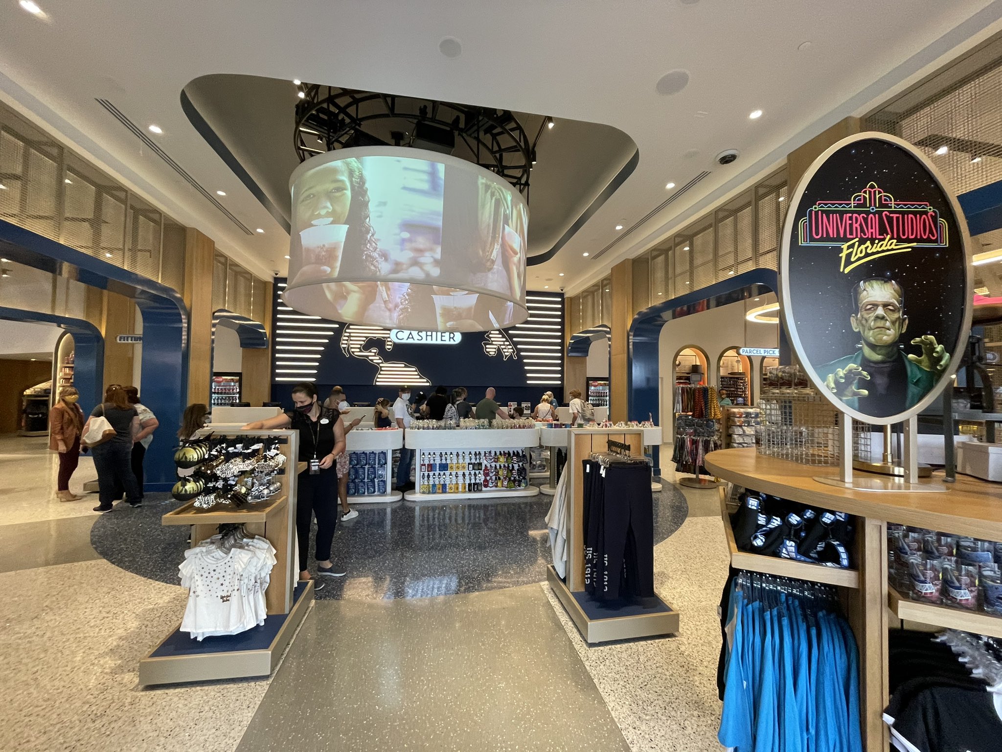 New Universal Studios Store Opens in CityWalk at Universal Orlando