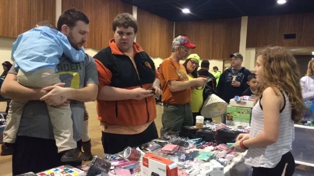 The Ultimate Thrift World's Largest Indoor Garage Sale Thriving Oregon