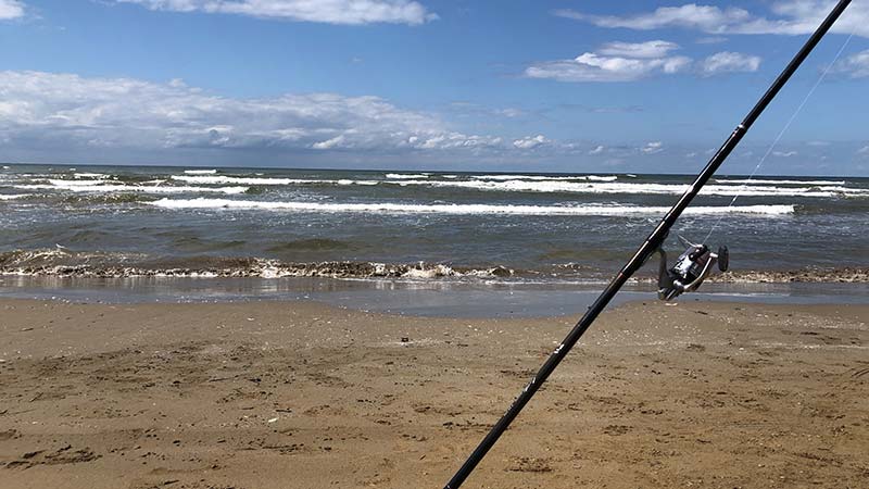 石川県の能登半島にある「千里浜なぎさドライブウェイ」での投げ釣りの釣行記。｜投げ釣り好きのアウトドア日記「Throw Life Fishing」
