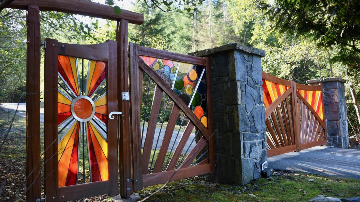 Single gate Thuja Wood Art Reclaimed Cedar Furniture Wood Art