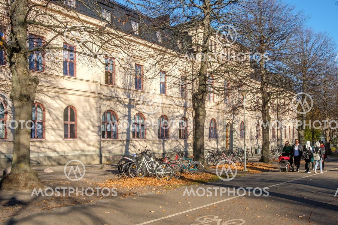 "De Geergymnasiet i Norrköping" av Lena_S Mostphotos