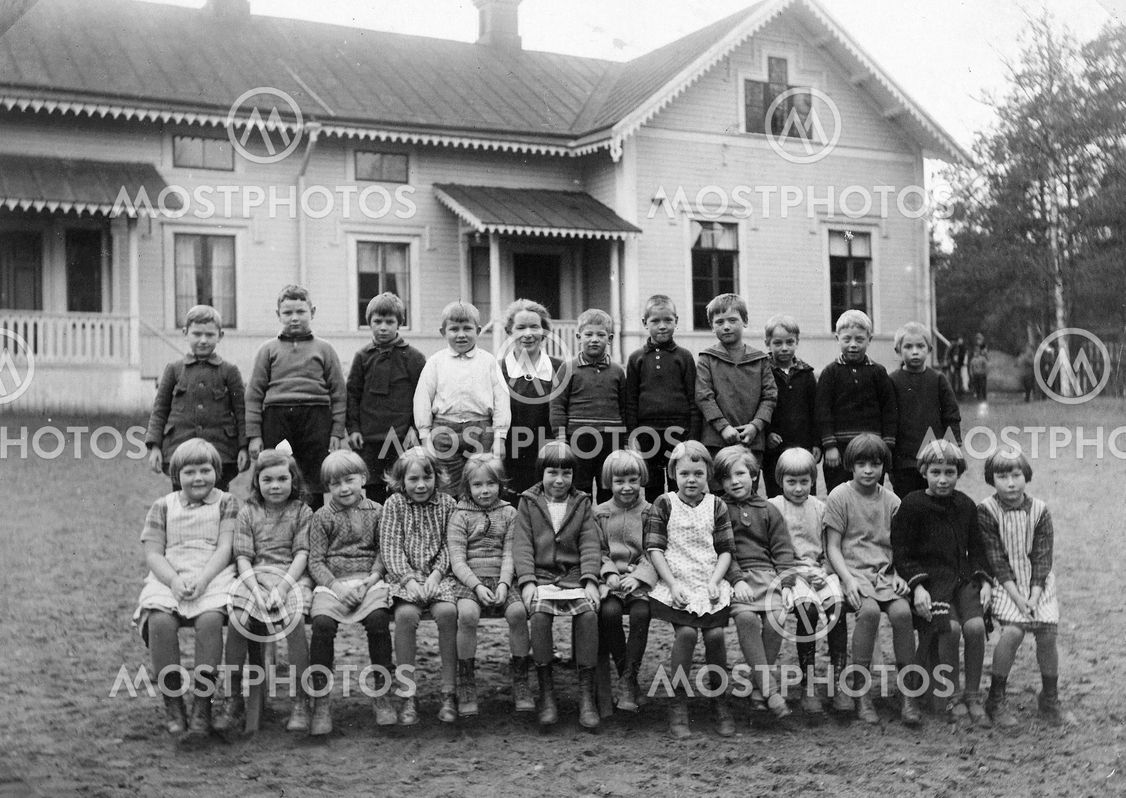 "Skolfoto" by Frugan Mostphotos