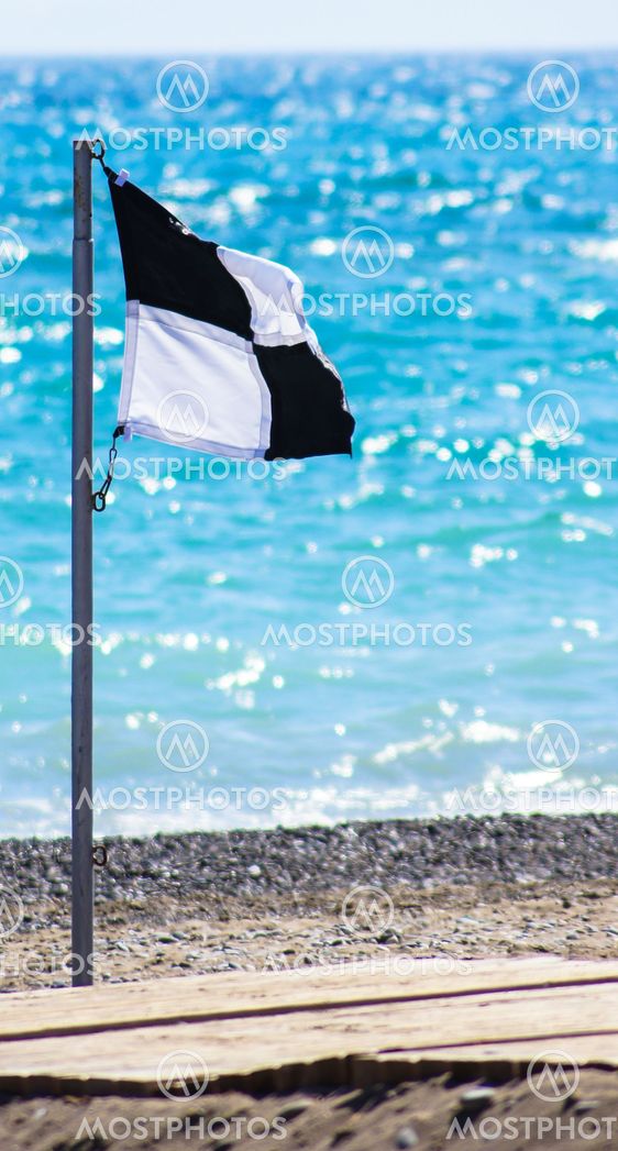 "A black and white checkered..." fra Anna Bogush Mostphotos