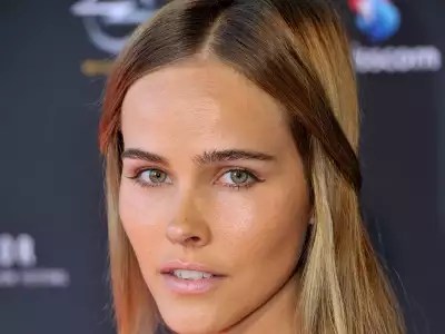 Isabel Lucas Wallpaper