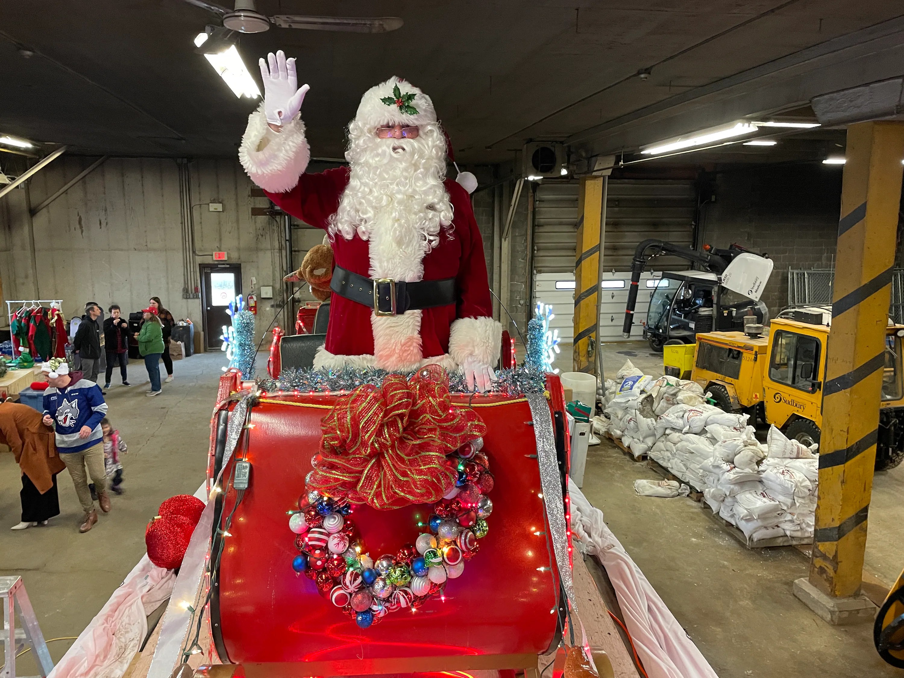 More floats, bigger crowds expected at Santa Claus parades in