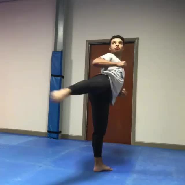 Guy Shows off Rapid Kicks Jukin Media Inc