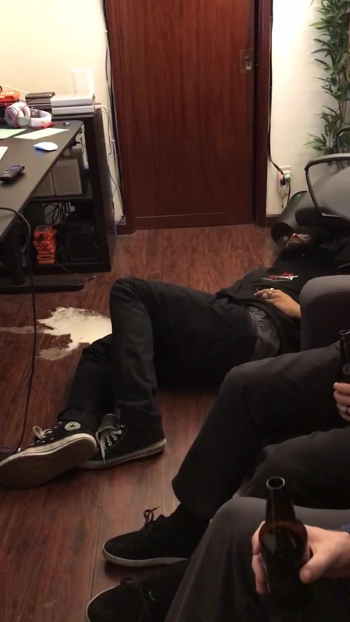 Extremely Drunk Guy Falls down in Pizza Restaurant Jukin Media Inc