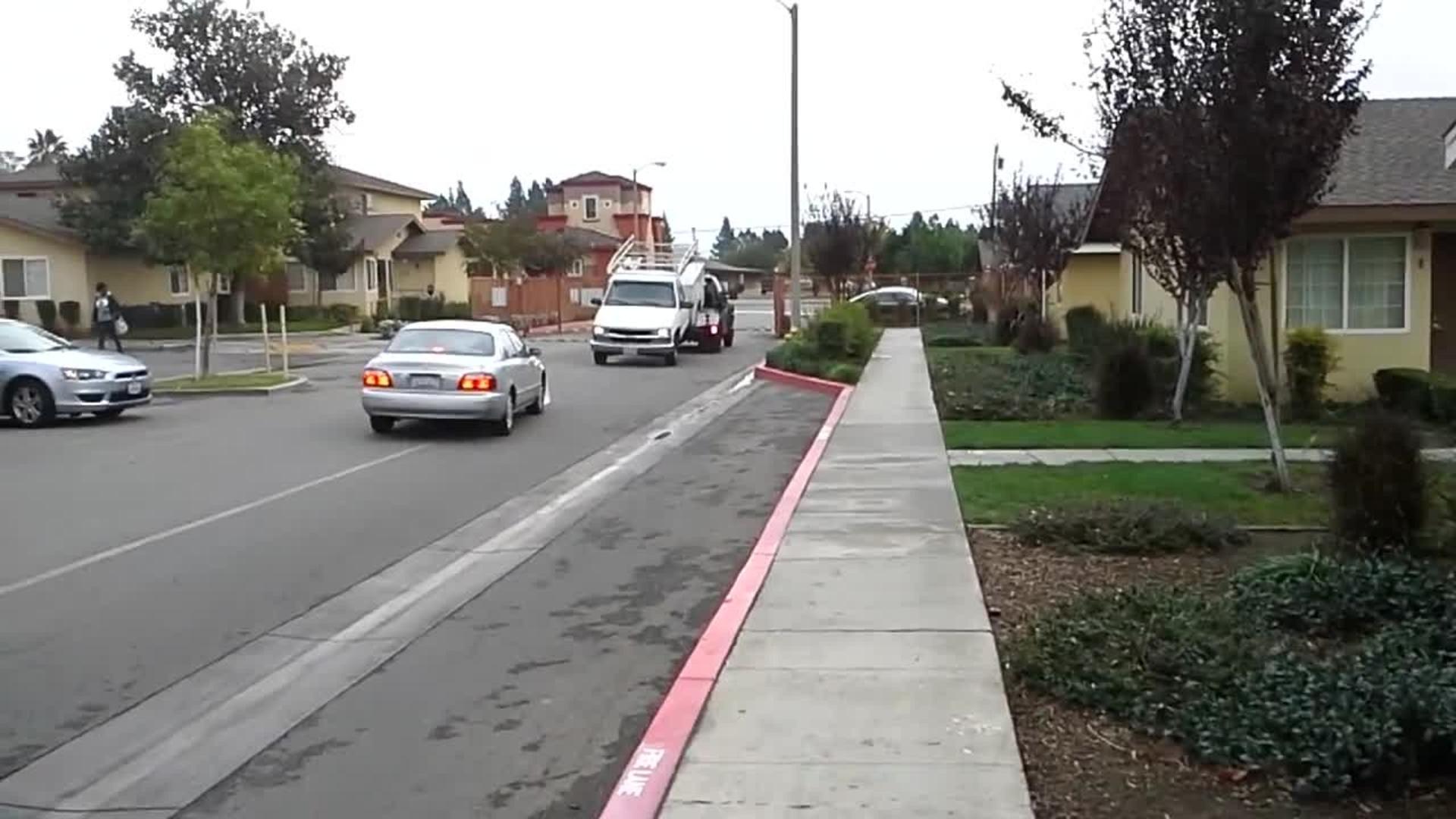 Truck Tries to Tow Car Around Neighborhood Jukin Media Inc
