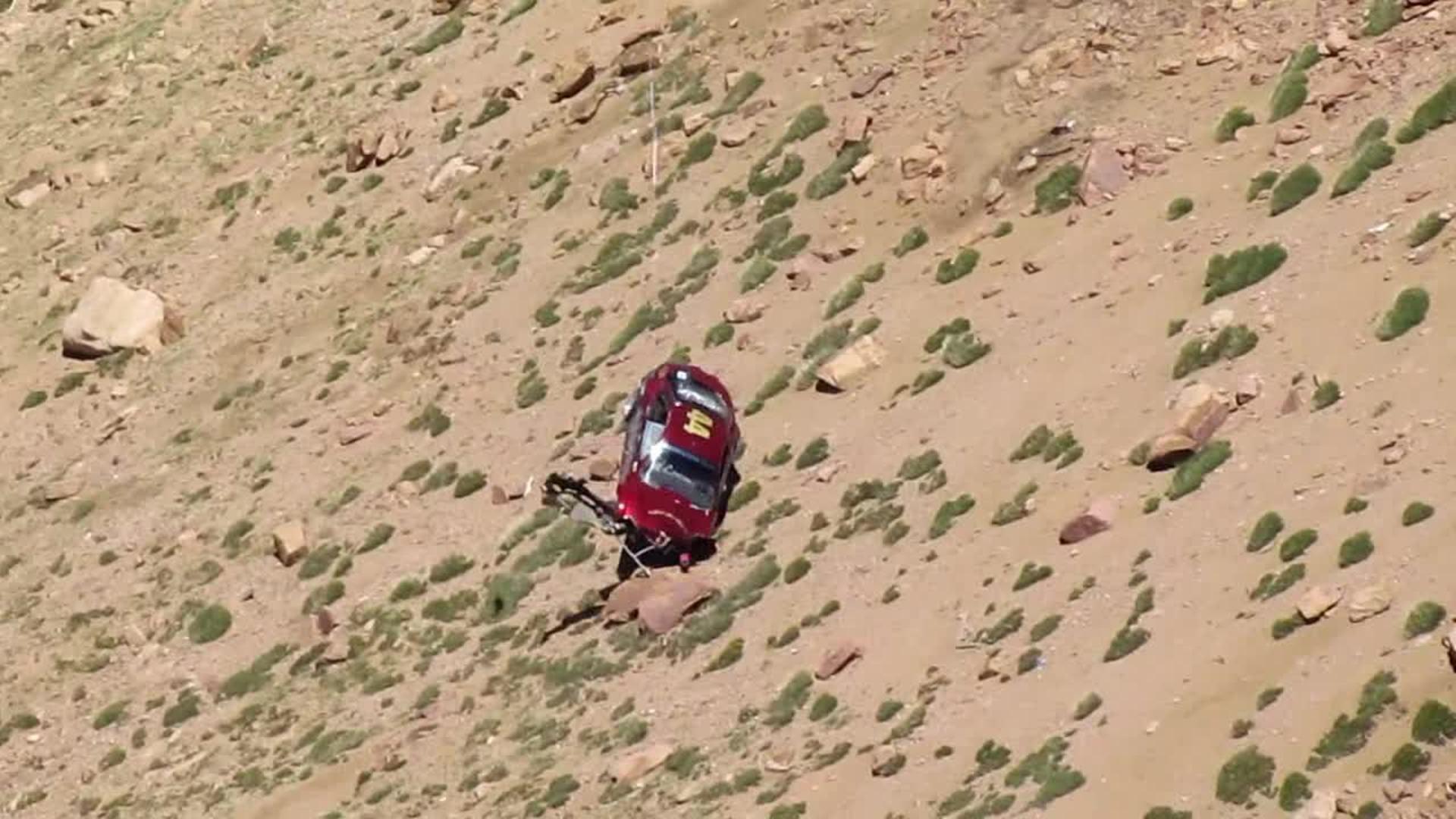 Car Falling Off Cliff Game Master