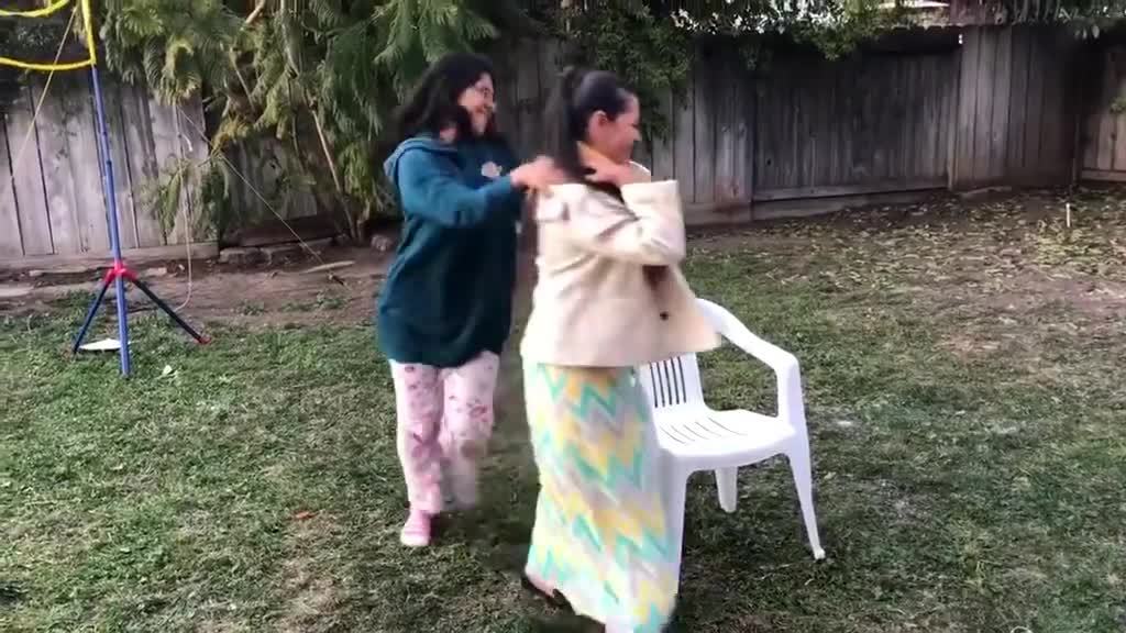 Woman Breaks Chair While Playing Intense Game Of Musical Chairs Jukin