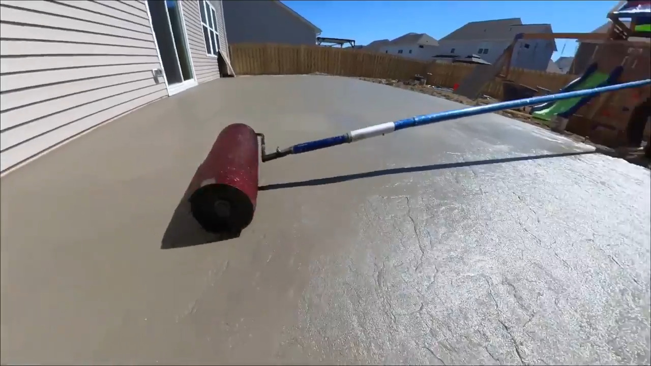 Man Shows How to Make Stamped Concrete Effect Without Creating a Mess