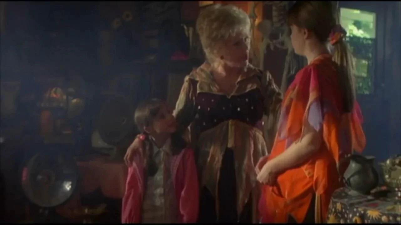 Winnie the Pooh Goes to Halloweentown Part 4