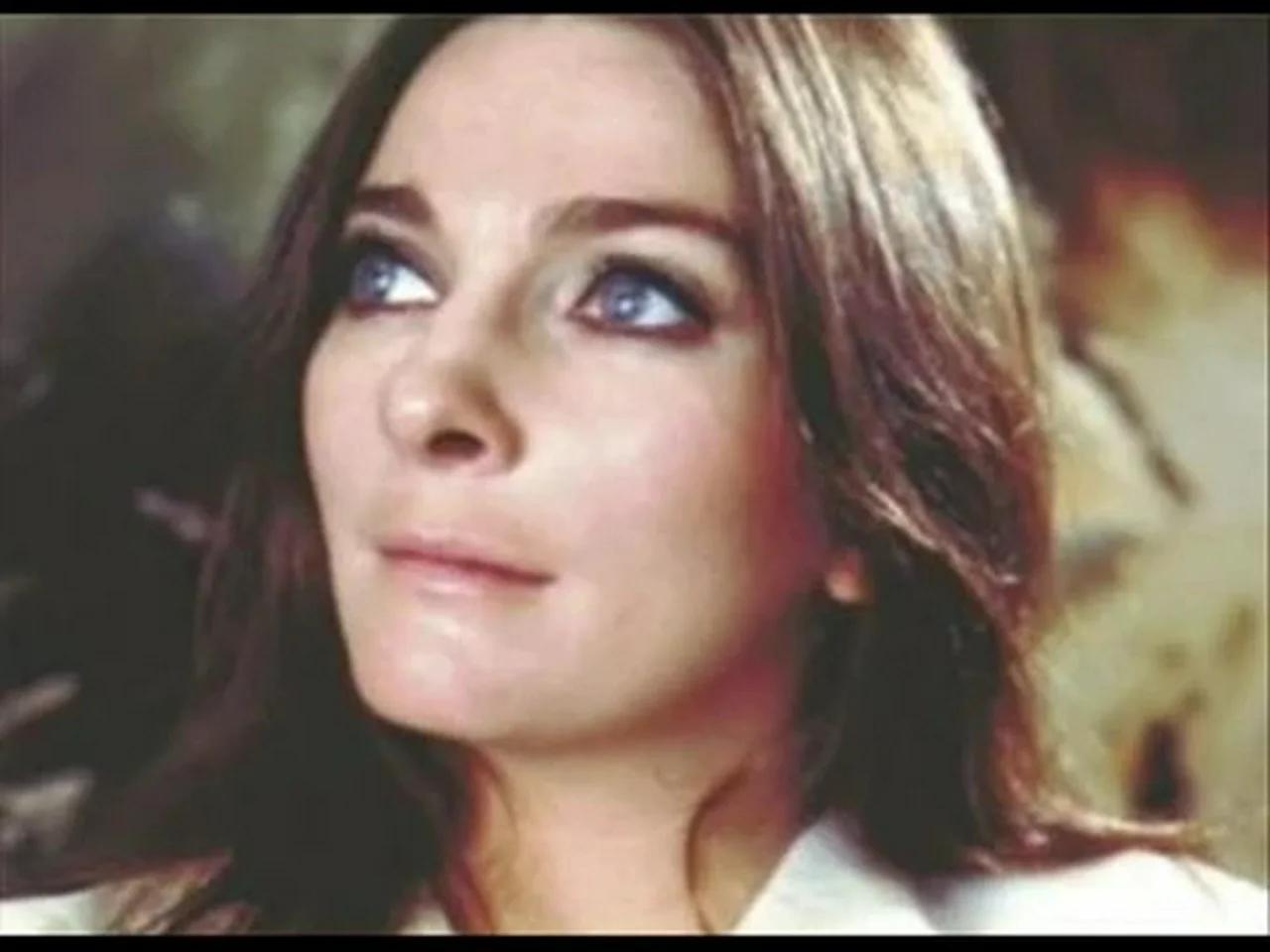 Judy Collins Bread and Roses.wmv
