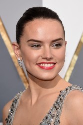 Daisy Ridley - Nude Celebrities Forum | FamousBoard.com