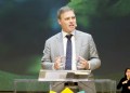 “Esta é a geração que vai preparar a Igreja”, diz André Mendonça do STF em culto