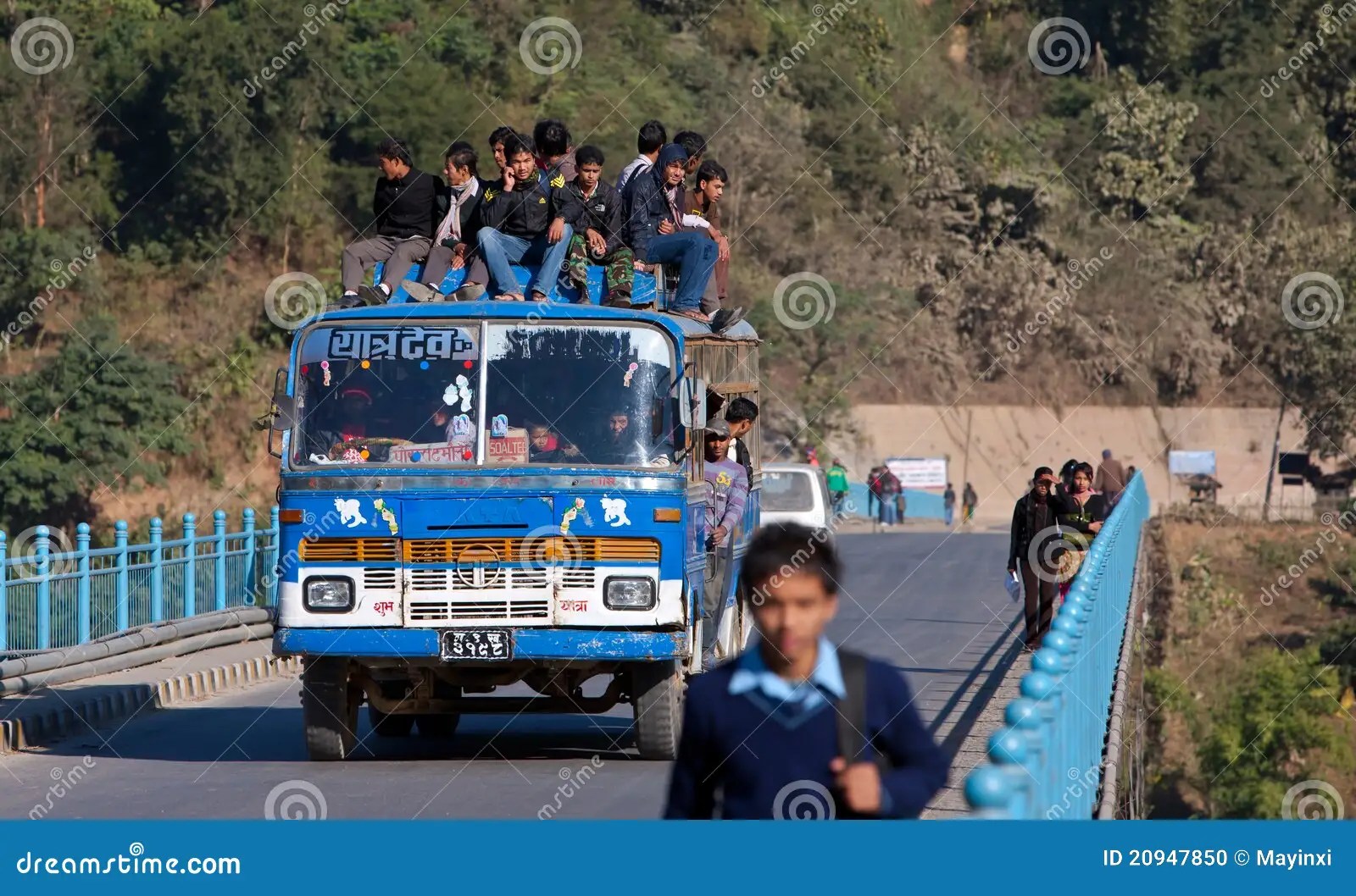 Bus editorial image. Image of tours, tourists, transportation 20947850
