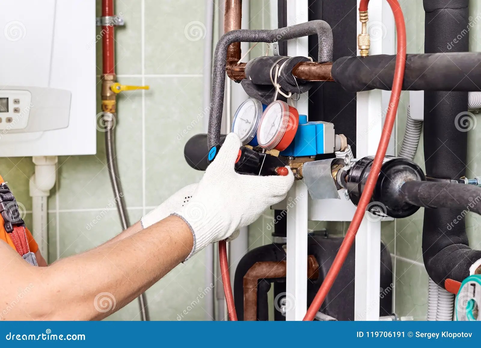 Maintenance Plumber Installation Pvc Pipe Cutter For Water Pipe Royalty