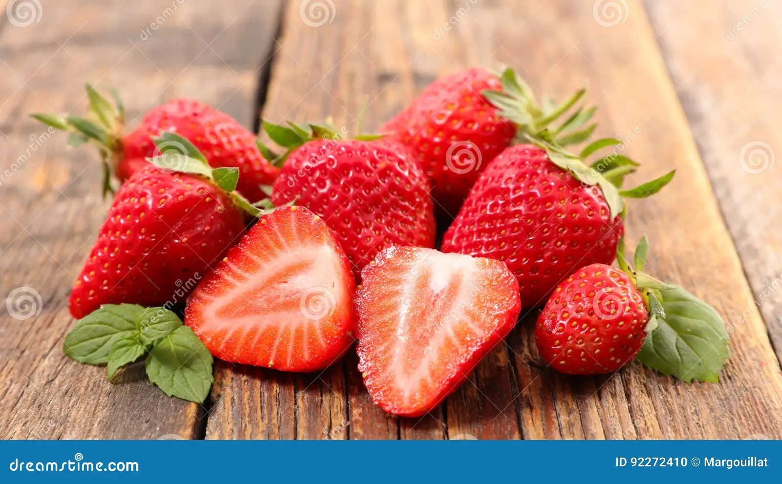 Morango foto de stock. Imagem de comer, madeira, fruta 92272410