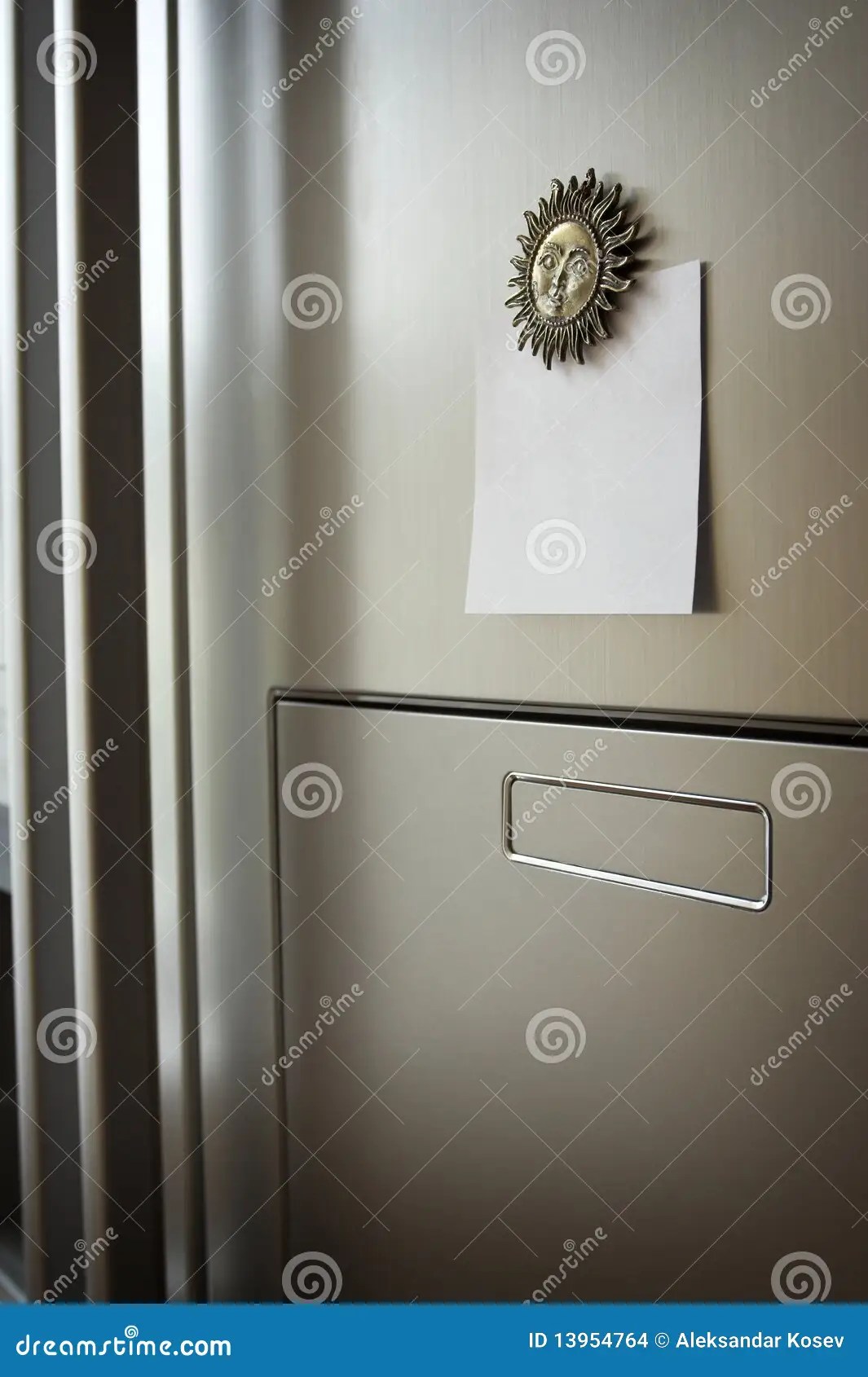 Note on refrigerator stock photo. Image of agenda, list 13954764