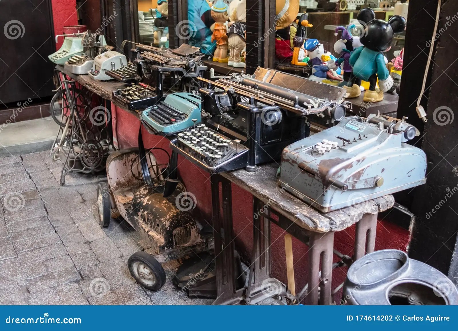 Old Objects, Place Full of Antiques and Memories Stock Photo Image of handcraft, clerk 174614202