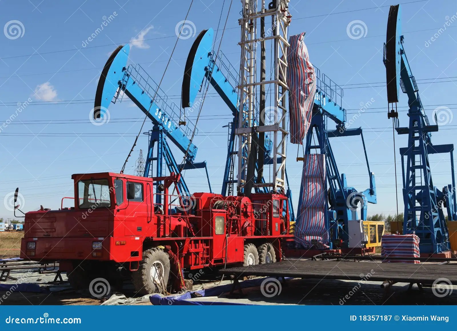 Pulling Unit stock image. Image of pump, petroleum, equipment 18357187