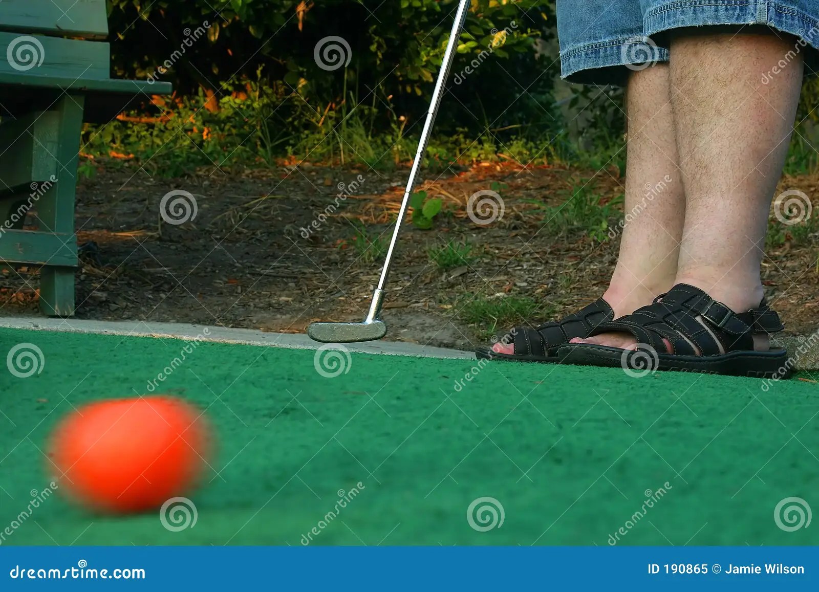 Putt image stock. Image du cours, divertissement, outdoors 190865