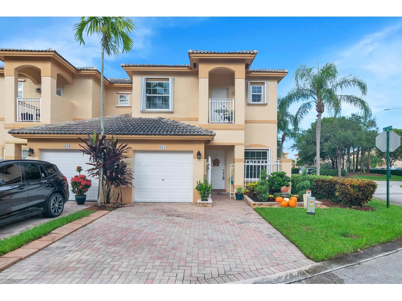631 NW 170th Terrace, Pembroke Pines, FL, 33028 3 BR for sale