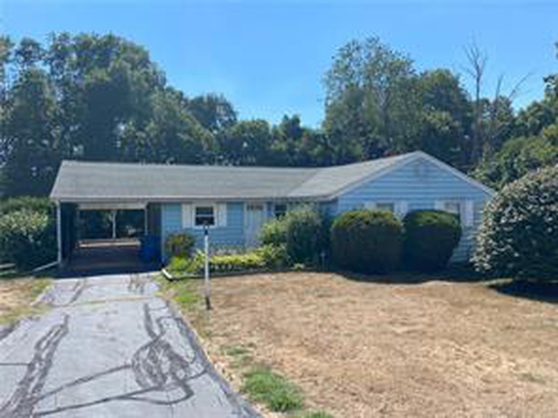 250 West Pond Road Ext, North Branford, Connecticut, 06471 3 BR for