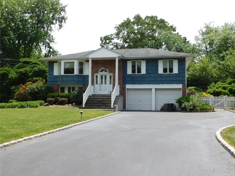 3 Stell Lane, East Northport, NY, 11731 4 BR for sale, Residential
