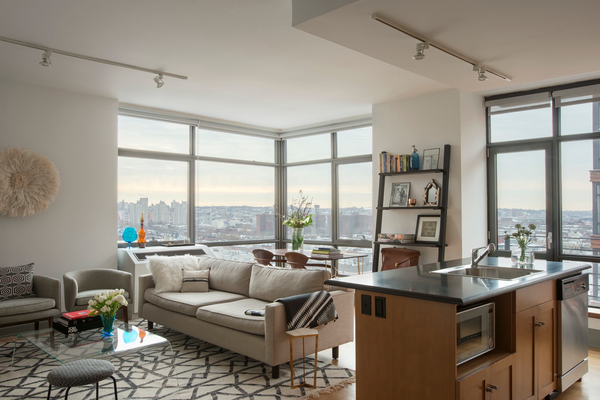 Spacious 1 Bedroom with Juliet Balcony in Downtown Brooklyn 1 BR for