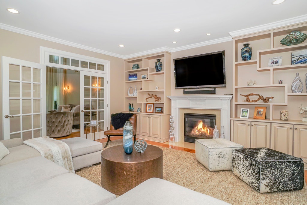 121 Elmwood Dr, Dix Hills, NY, 11746 Nest Seekers Nest Seekers