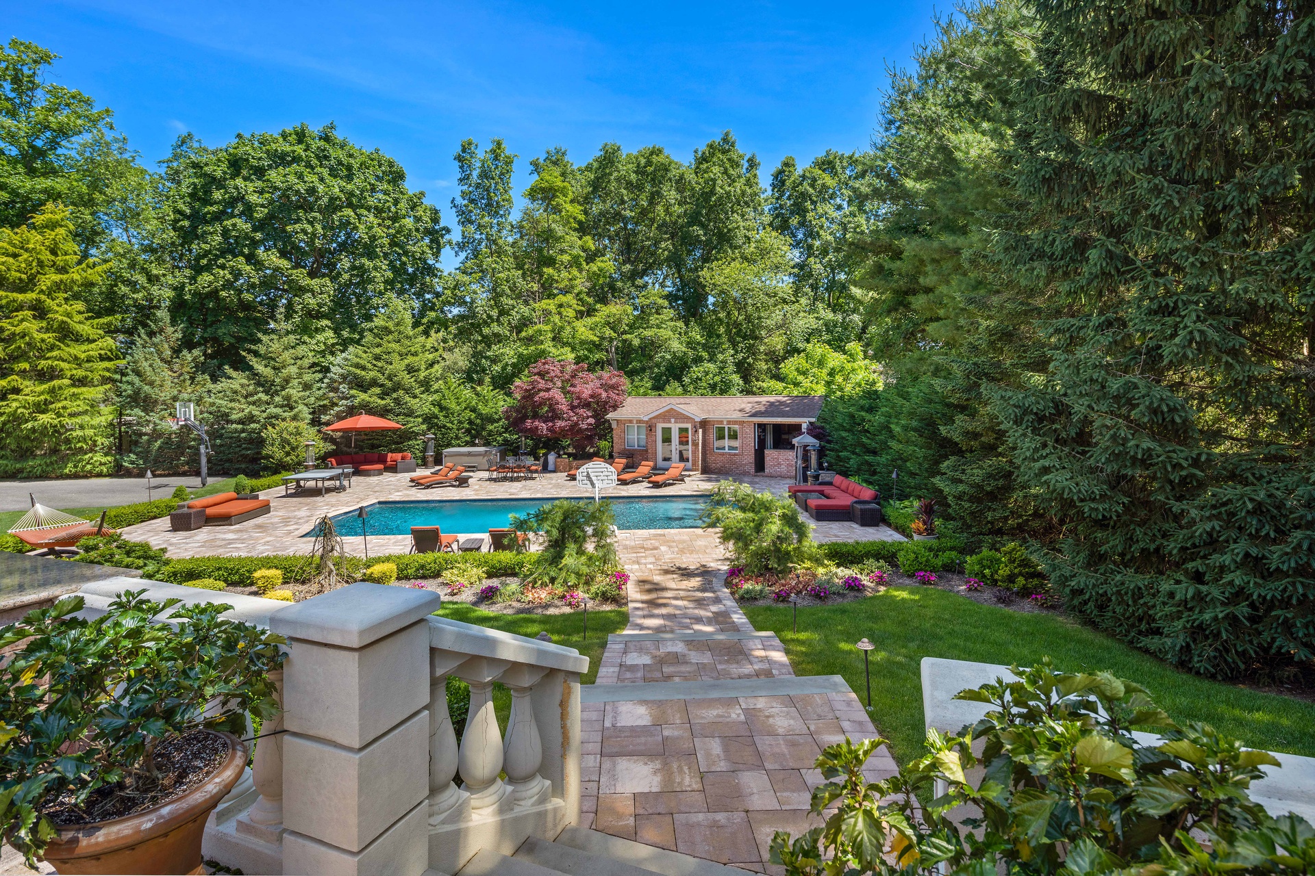 25 Elm St, Woodbury, New York, 11797 7 BR for sale, singlefamily sales Nest Seekers