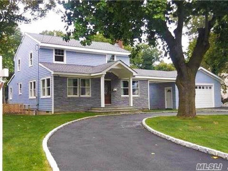 91 Fairway Ave, Riverhead, NY, 11901 4 BR for sale, singlefamily