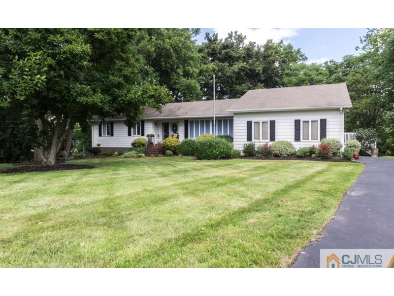 51 Schoolhouse Lane East Brunswick NJ 08816, East Brunswick, NJ, 08816