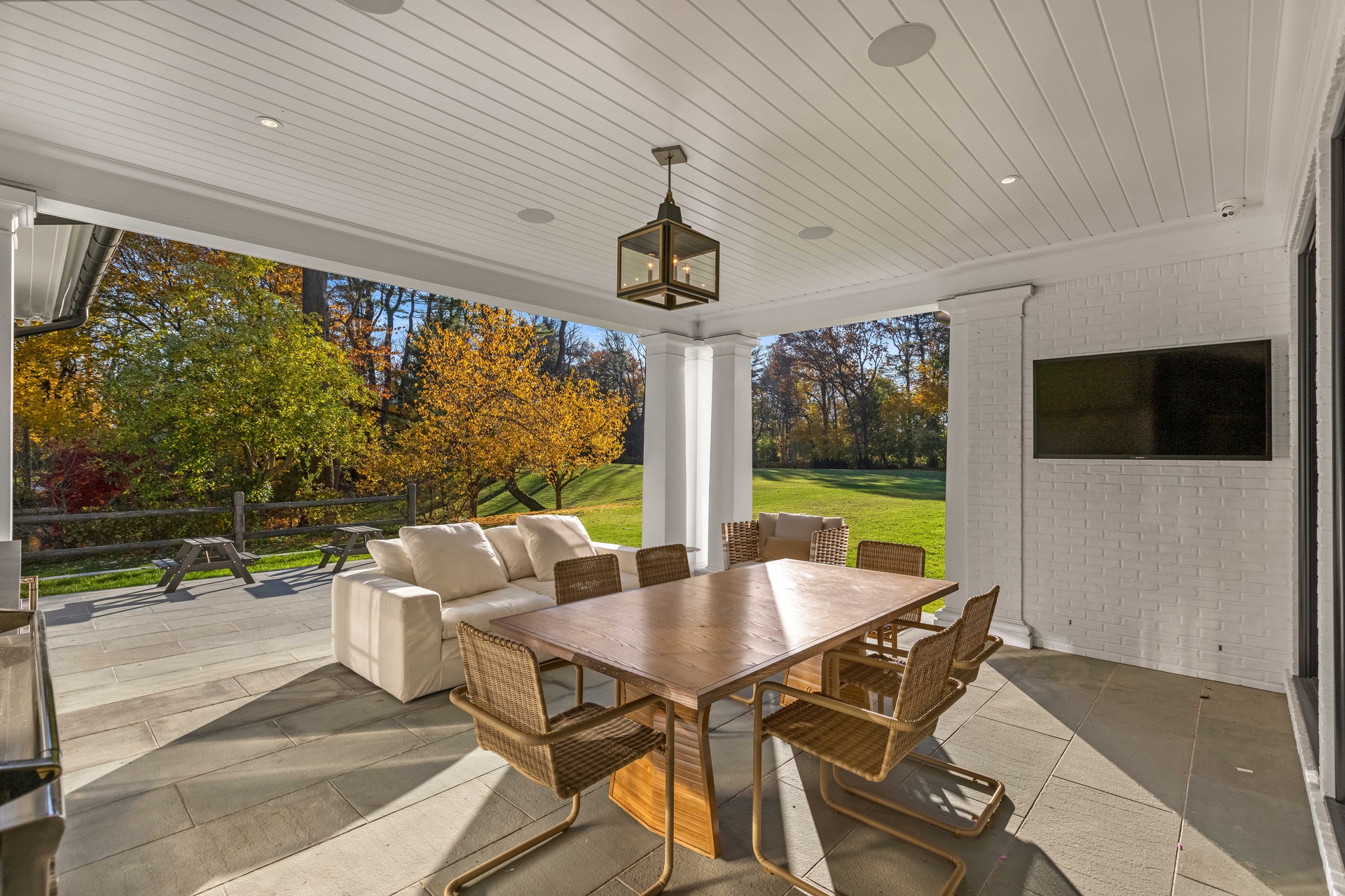 70 Bacon Rd, Old Westbury, NY, 11568 Nest Seekers Nest Seekers