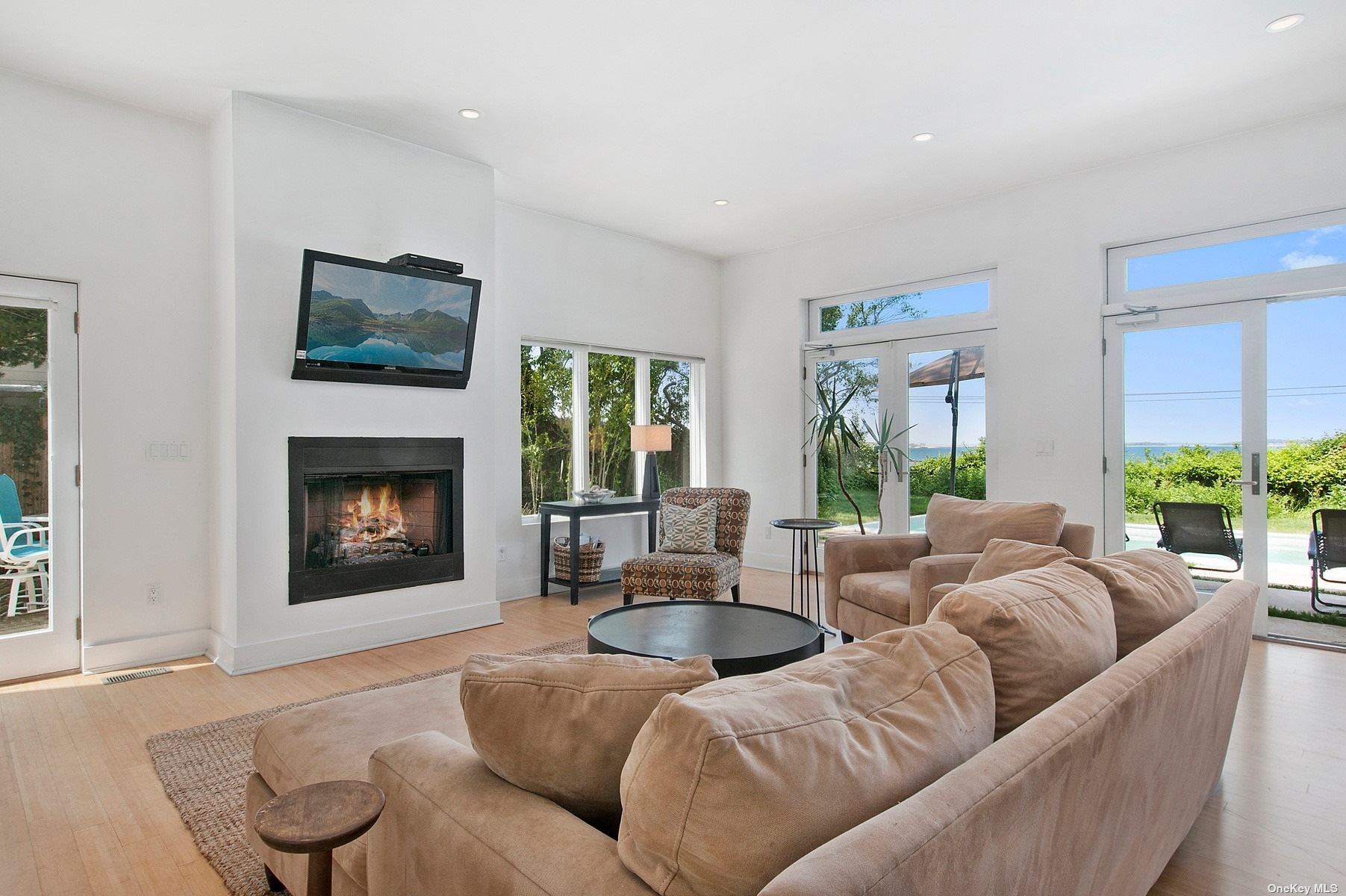 9 Cliff Drive, Sag Harbor, NY, 11963 4 BR for sale, Residential sales